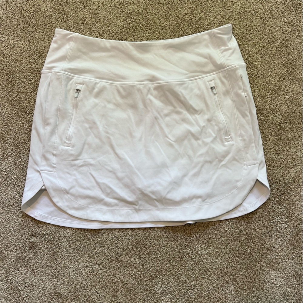 Athleta White Active Skort with Front Zip Pockets